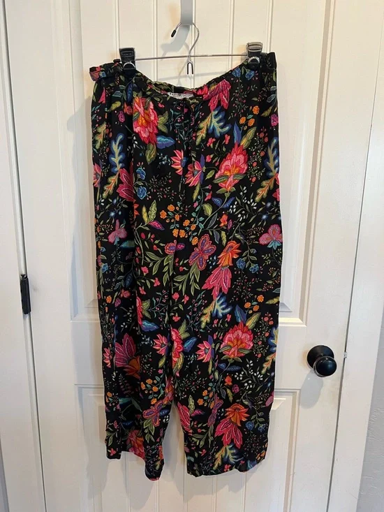 Real Clothes Saks Fifth Avenue Black Floral silk pants L - Picture 1 of 6